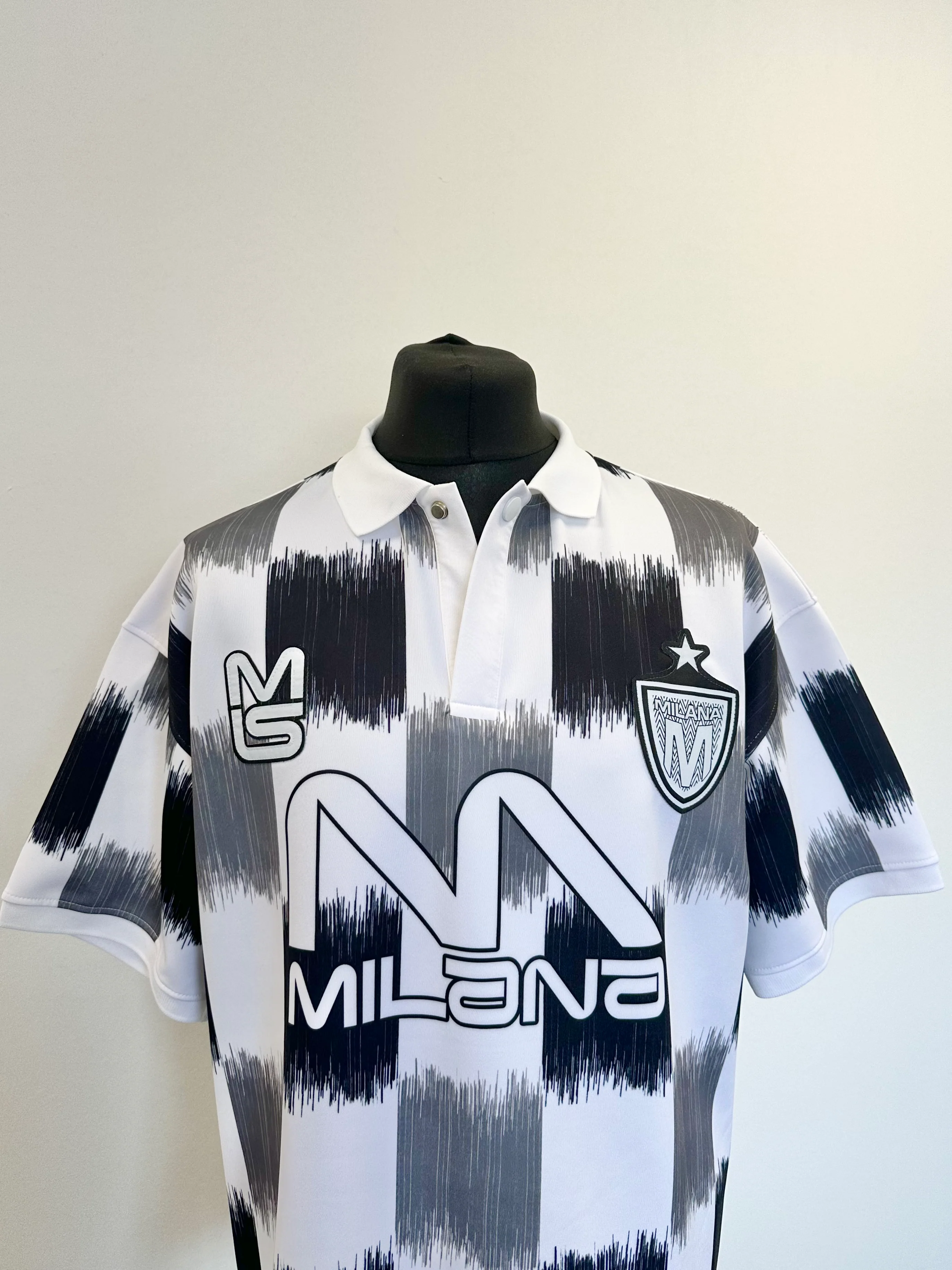 Black Grey Heavyweight Sports Jersey. - Image 5