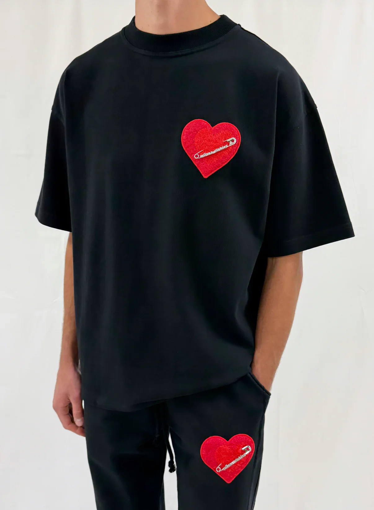 Black Pin Heart Heavyweight T-shirt. - Image 2