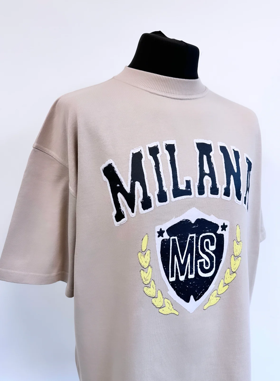 Taupe Heavyweight Crest T-shirt. - Image 4