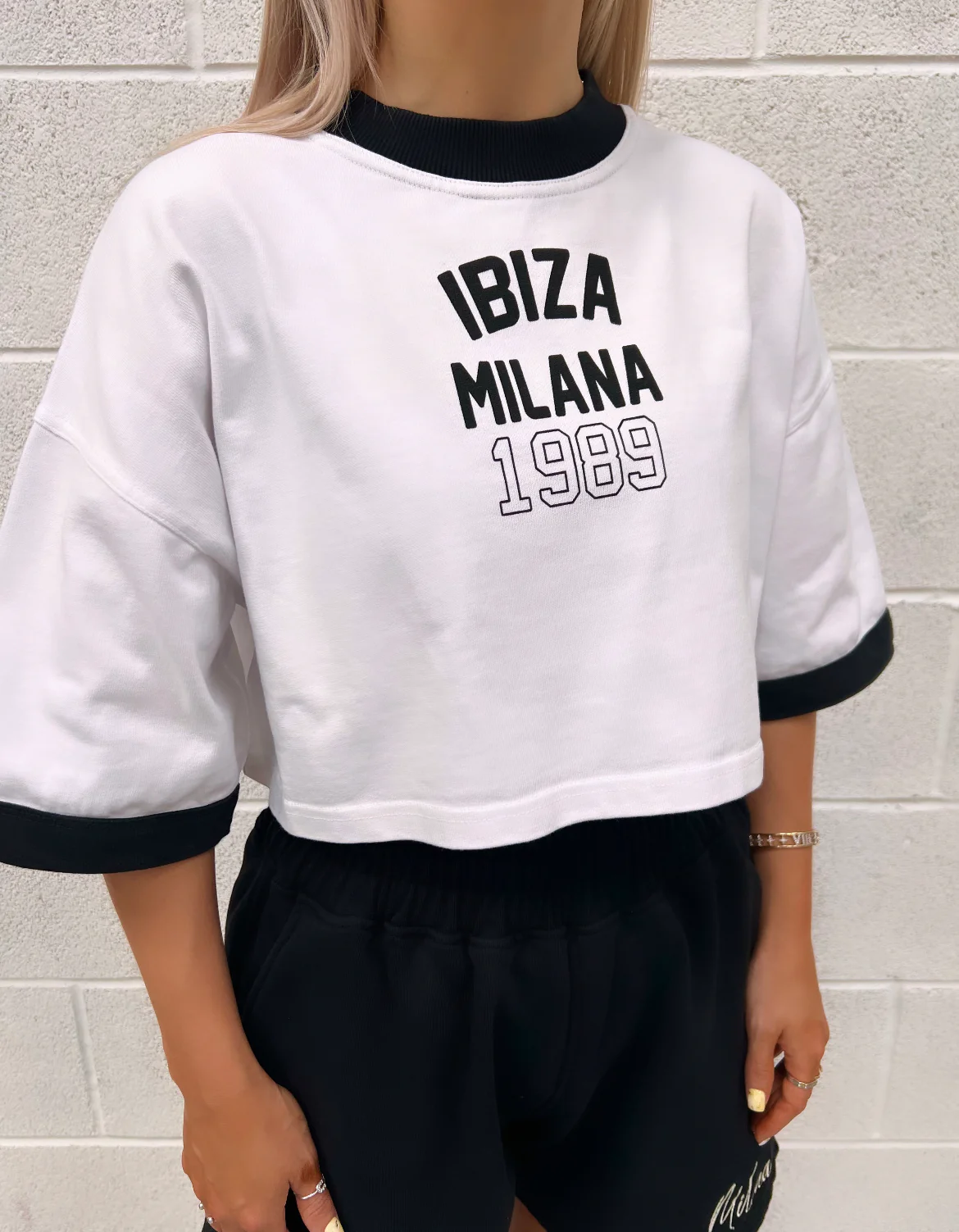 White And Black Ibiza Cropped Heavyweight T-shirt. - Image 2